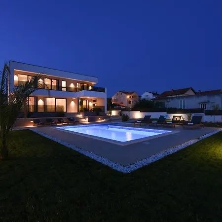 Beautiful Sunlight Villa *
